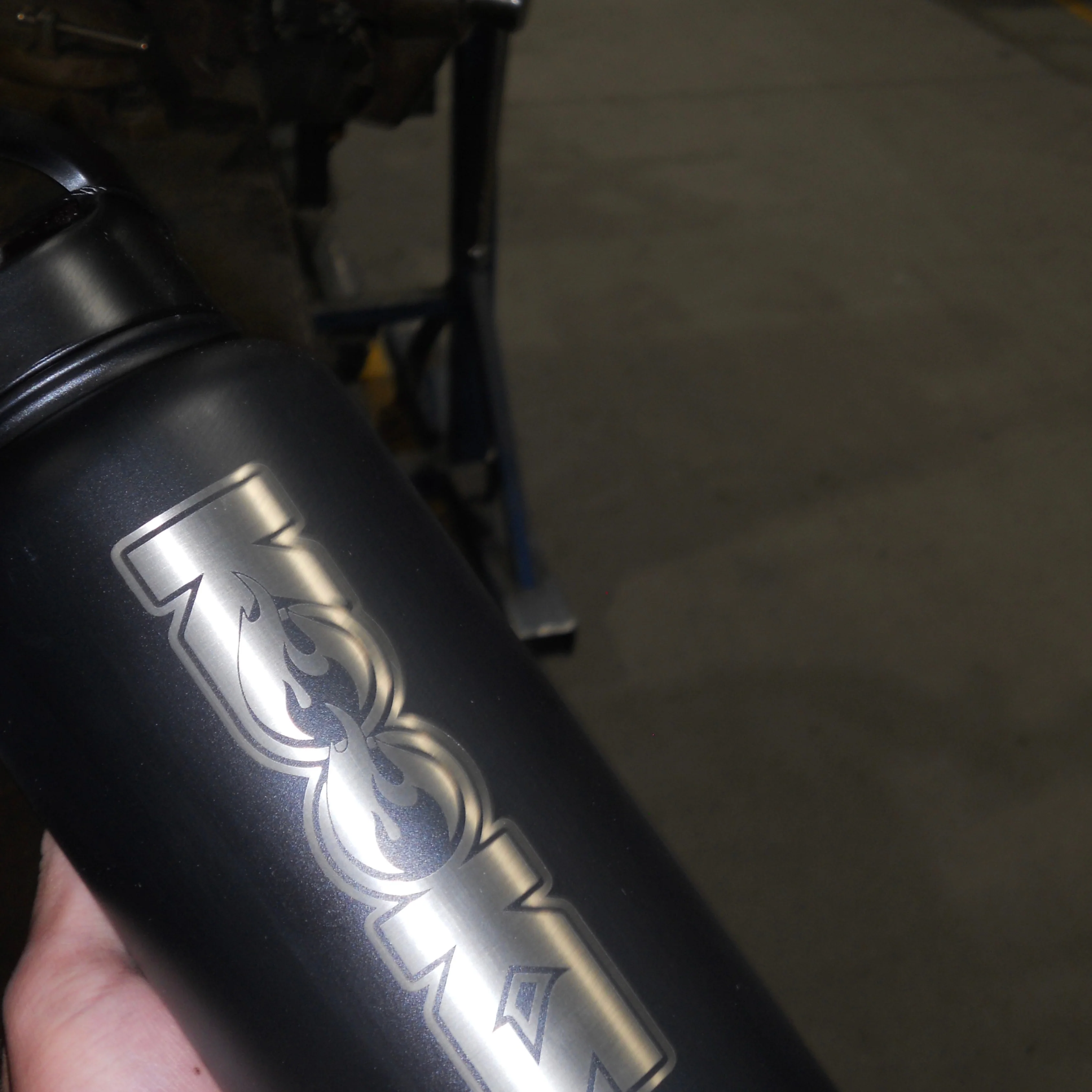 Kooks Black Water Bottle - 32 oz. - Image 3
